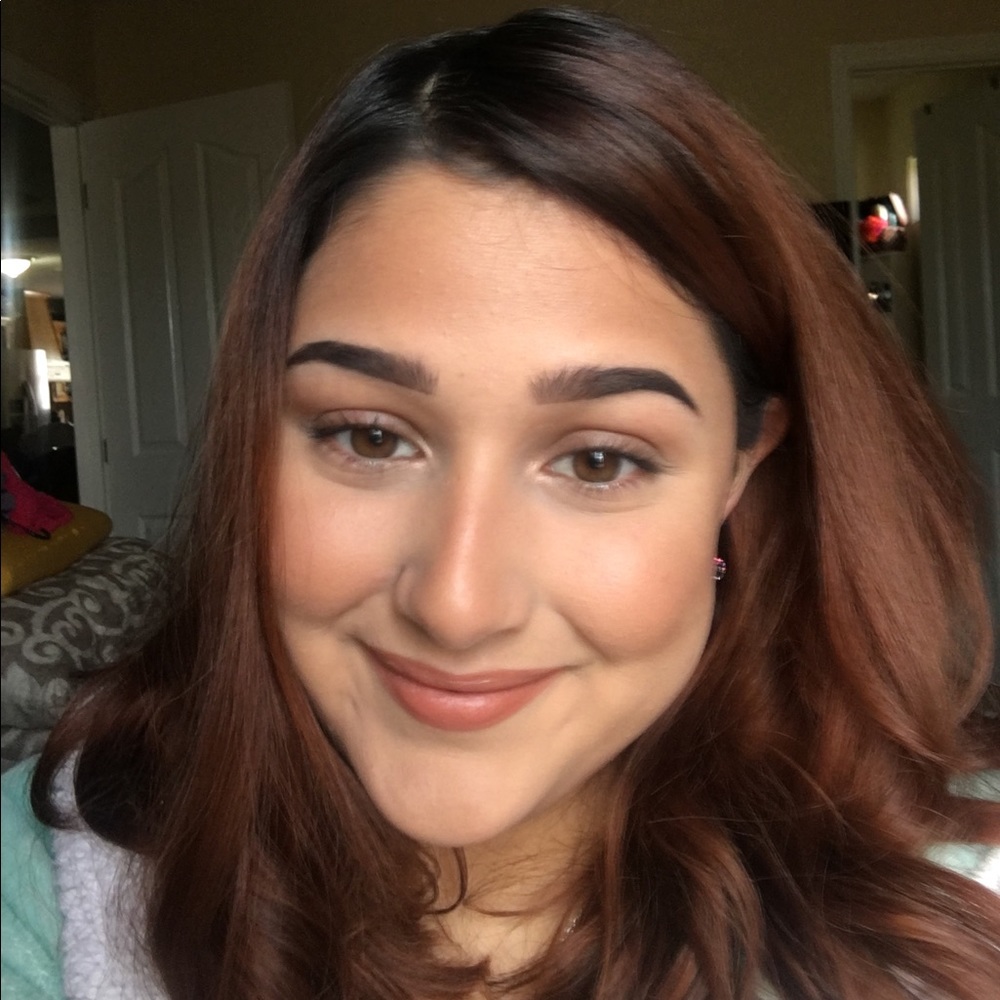 Meet your Posher, Andrea